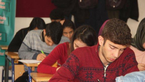 İstanbul Aydın Üniversitesi İlimizde TYT (Temel Yeterlilik Testi) Deneme Sınavı Düzenledi